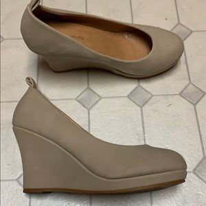 Top Moda-Cream wedge shoe, lightly used